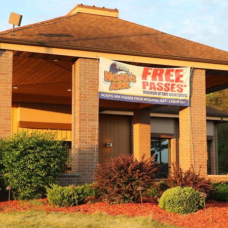 Best Western Ambassador Inn & Suites Wisconsin Dells Exterior foto