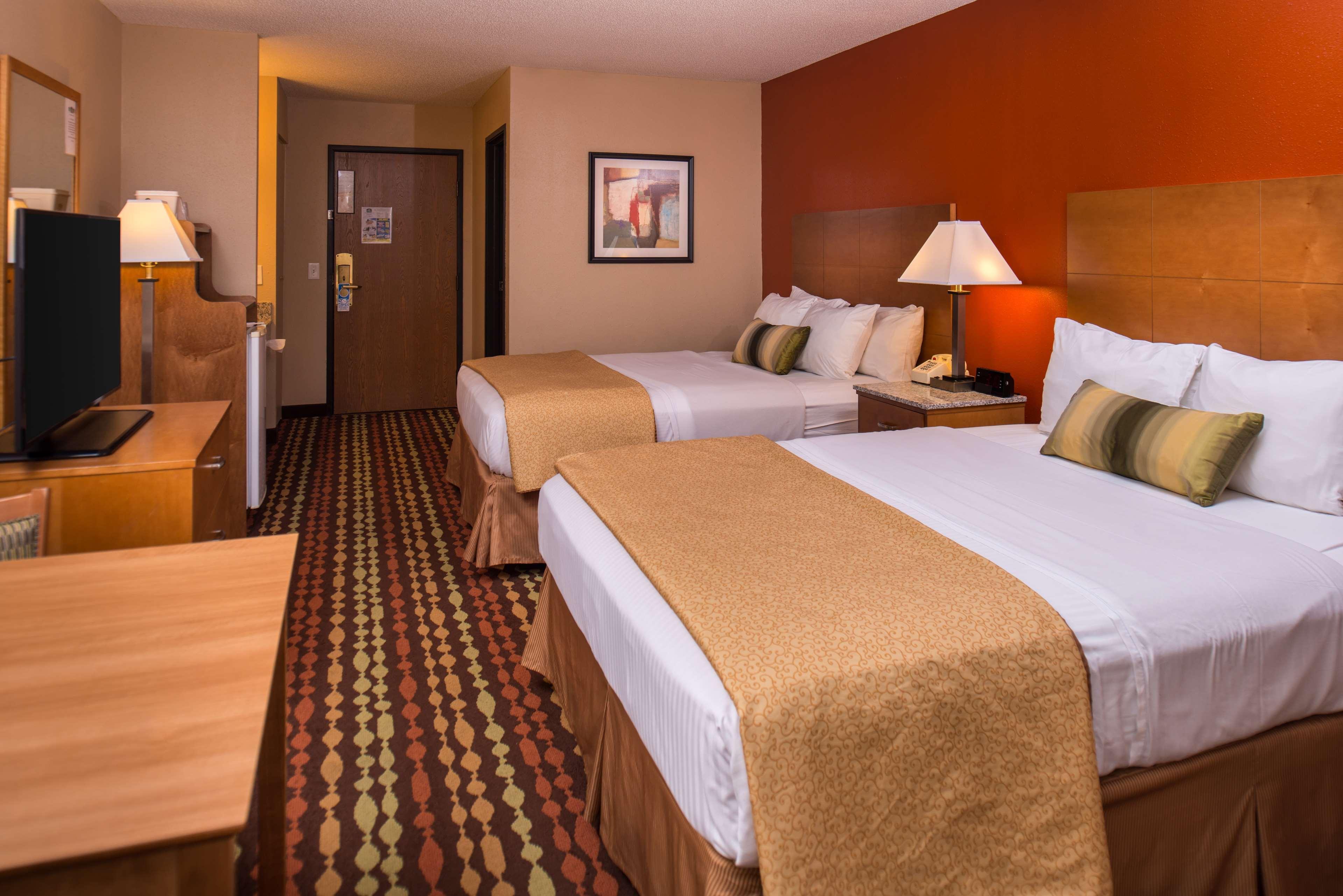 Best Western Ambassador Inn & Suites Wisconsin Dells Exterior foto
