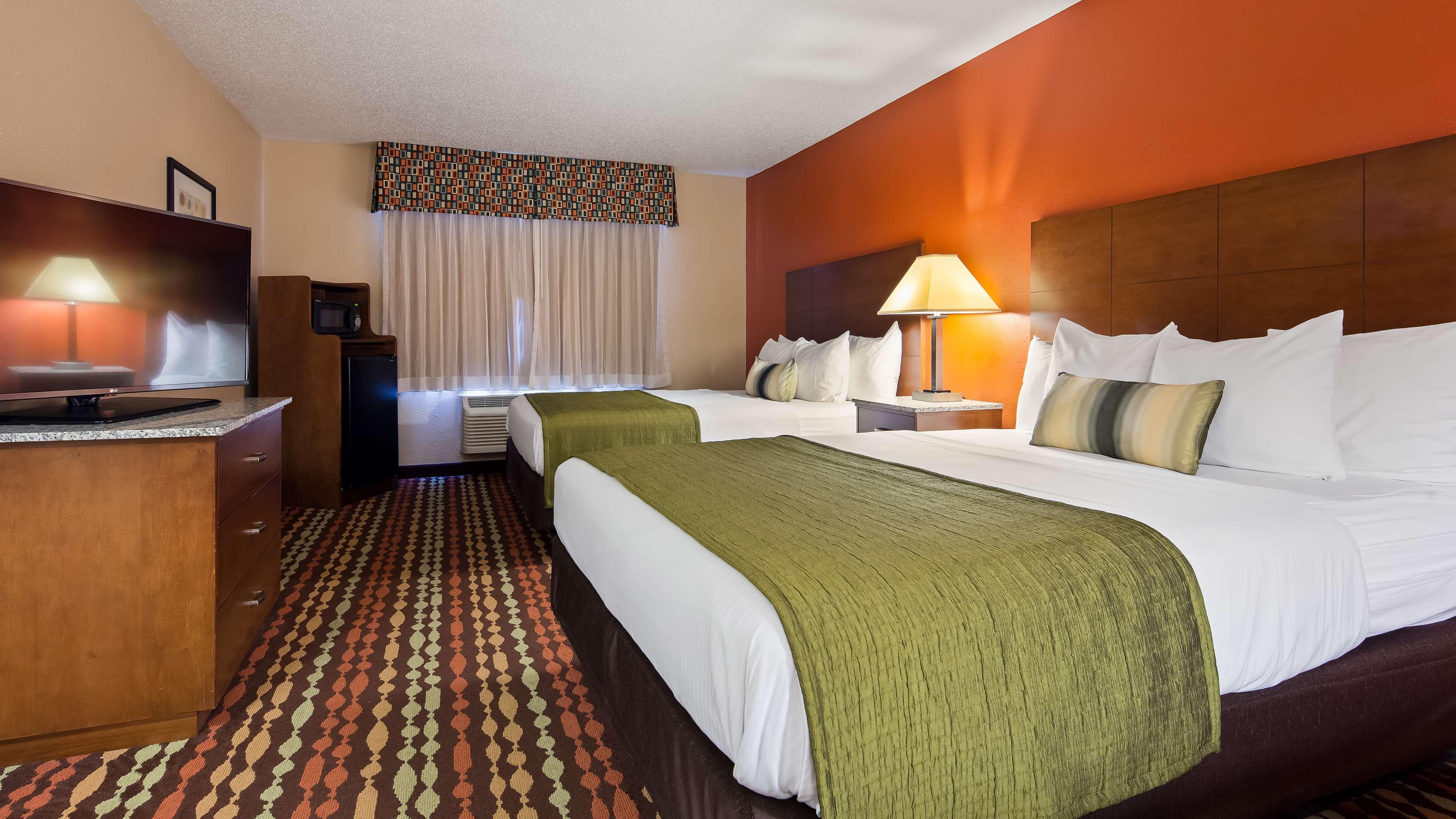 Best Western Ambassador Inn & Suites Wisconsin Dells Exterior foto