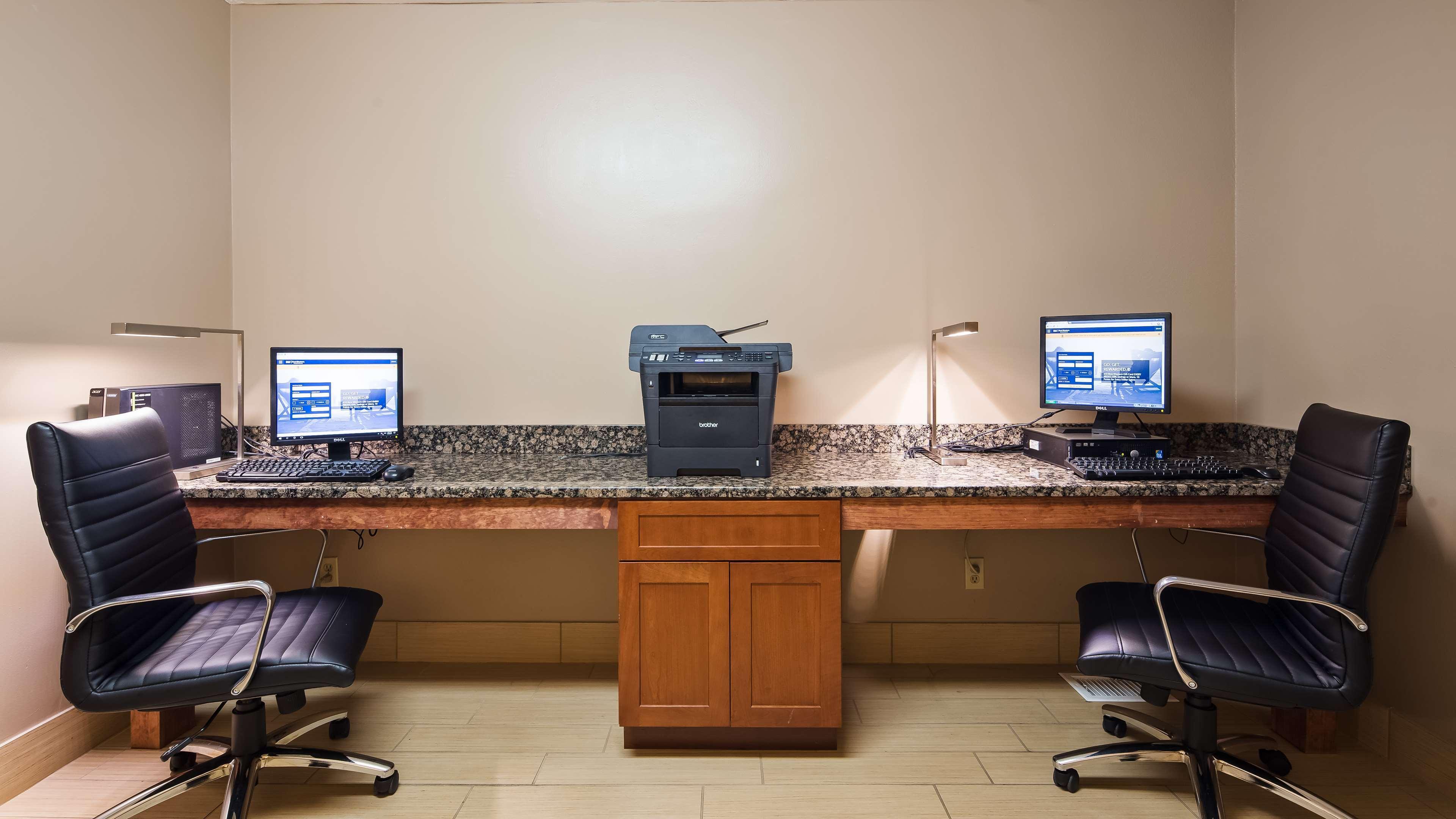 Best Western Ambassador Inn & Suites Wisconsin Dells Exterior foto