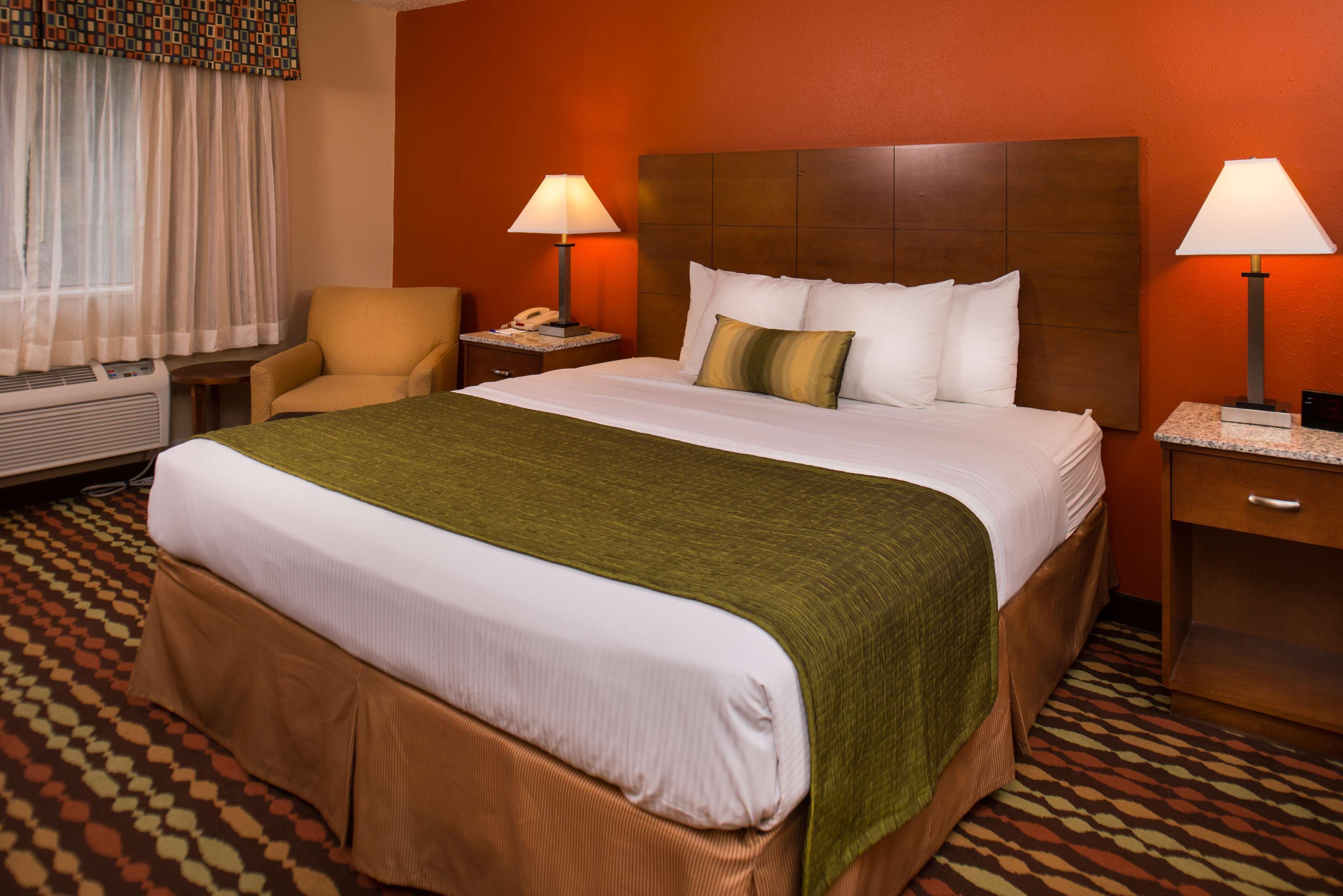 Best Western Ambassador Inn & Suites Wisconsin Dells Exterior foto