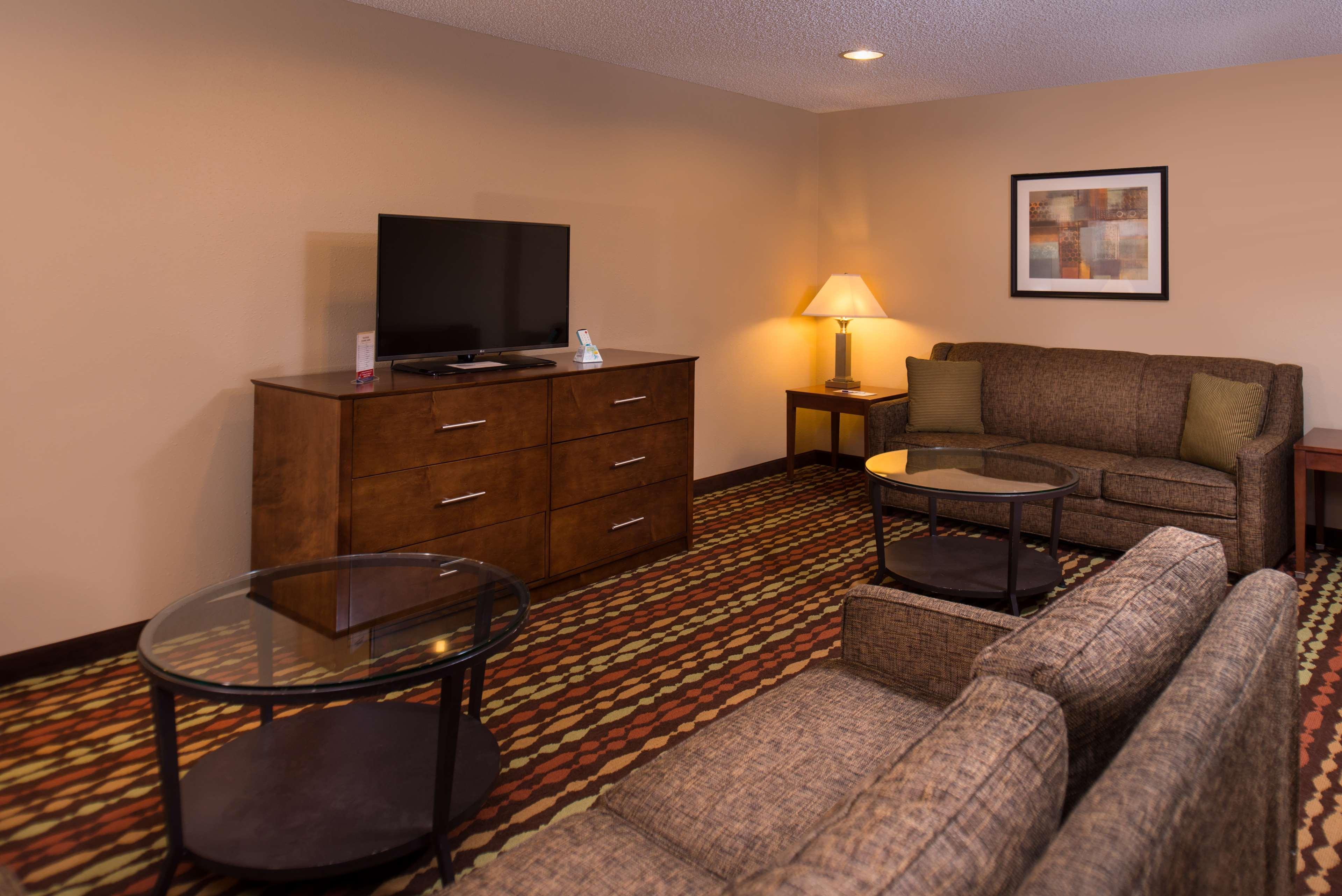 Best Western Ambassador Inn & Suites Wisconsin Dells Exterior foto