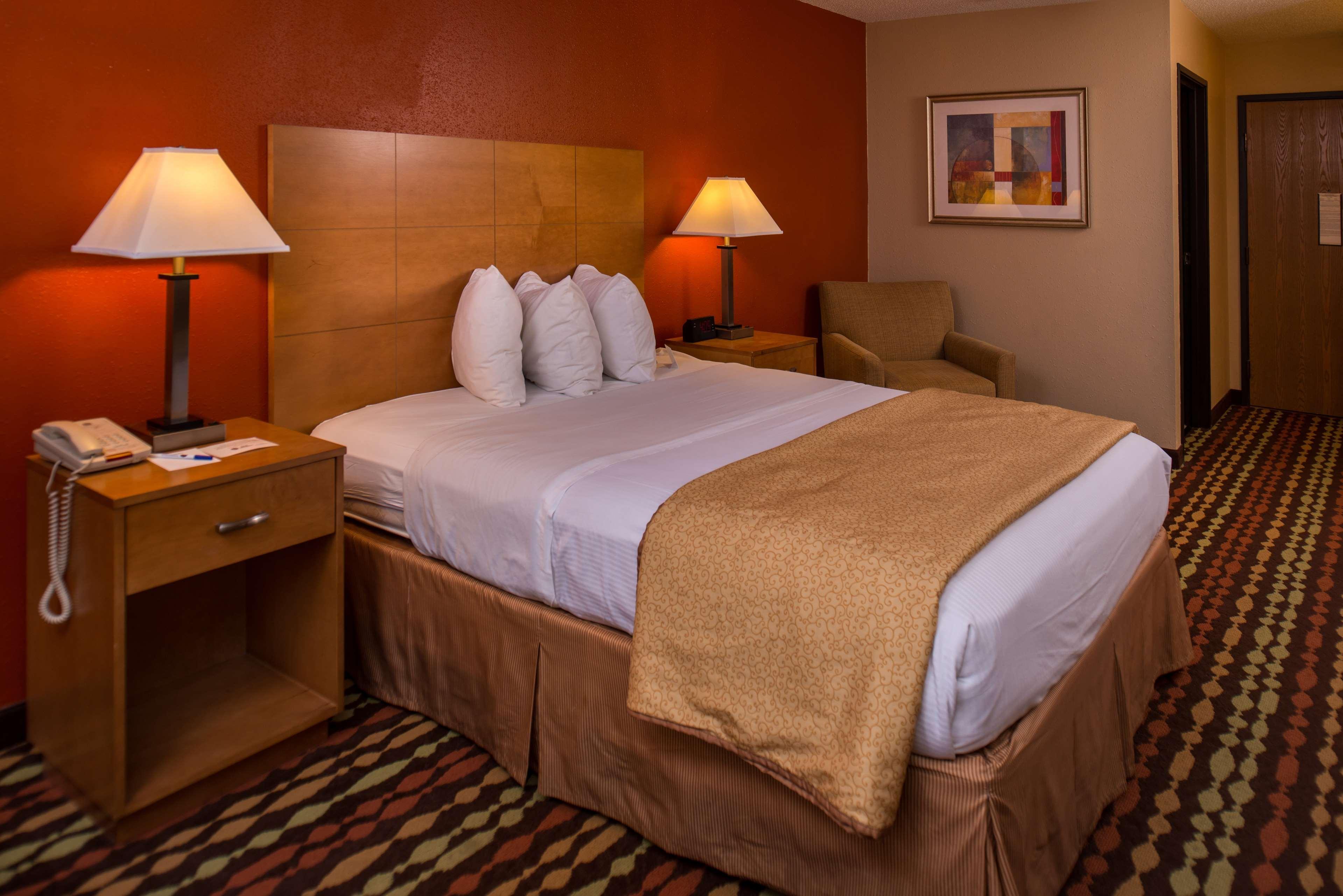 Best Western Ambassador Inn & Suites Wisconsin Dells Exterior foto