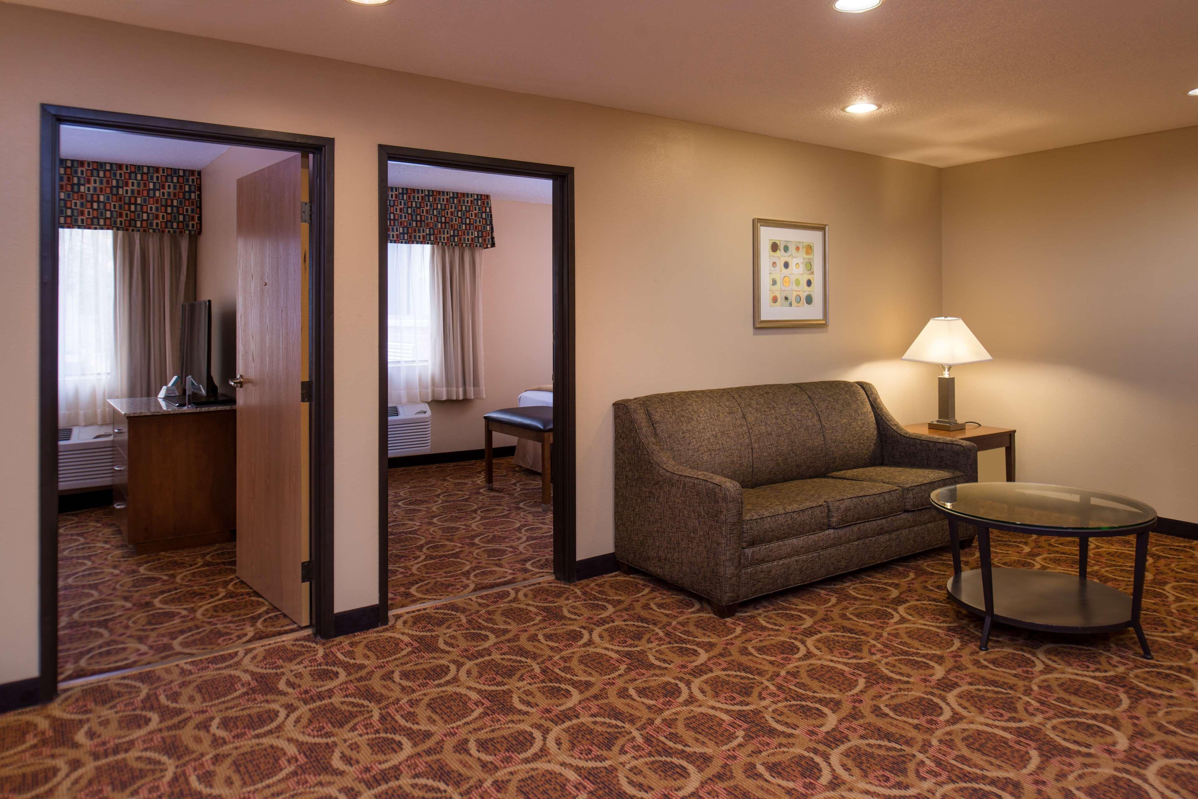 Best Western Ambassador Inn & Suites Wisconsin Dells Exterior foto