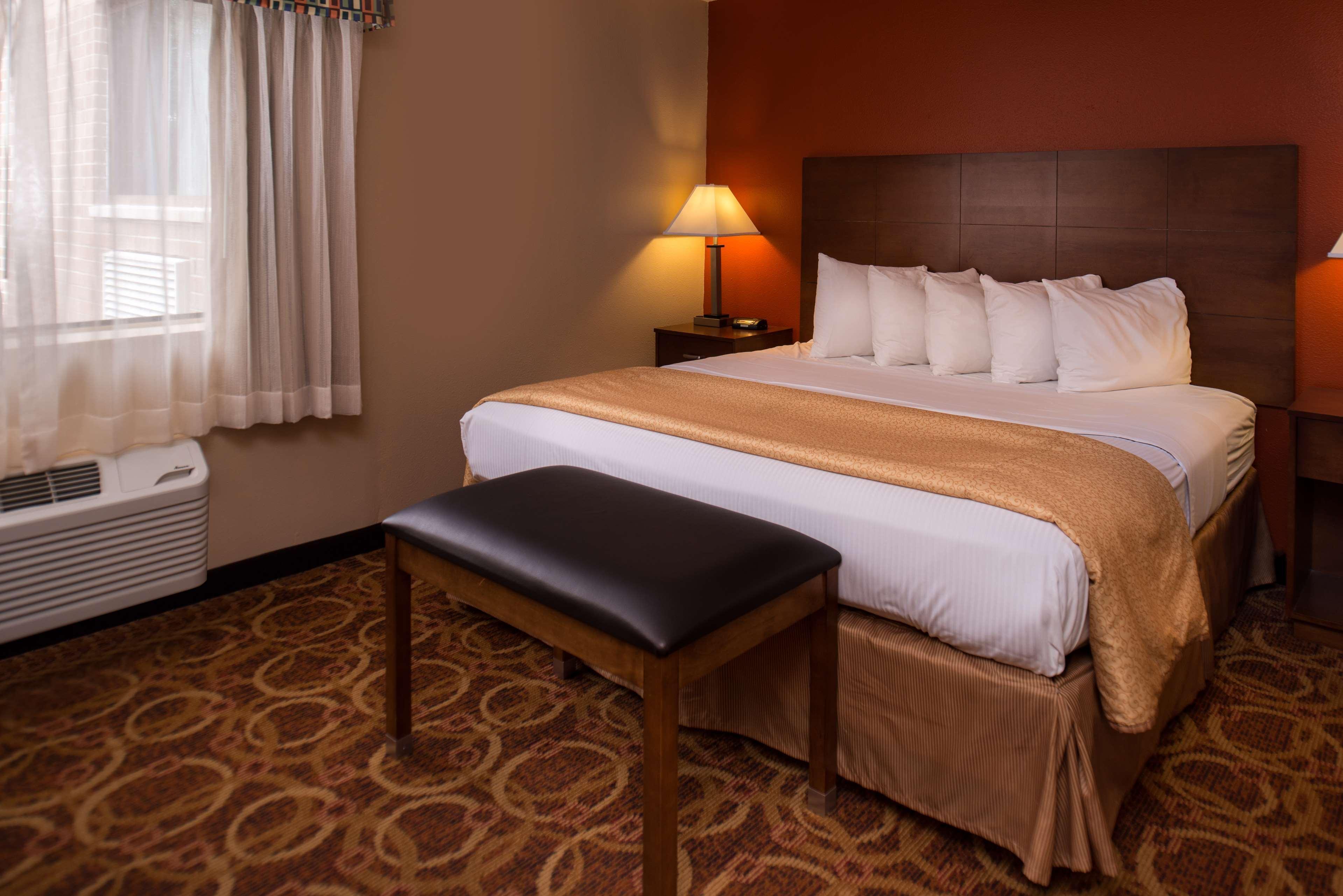 Best Western Ambassador Inn & Suites Wisconsin Dells Exterior foto