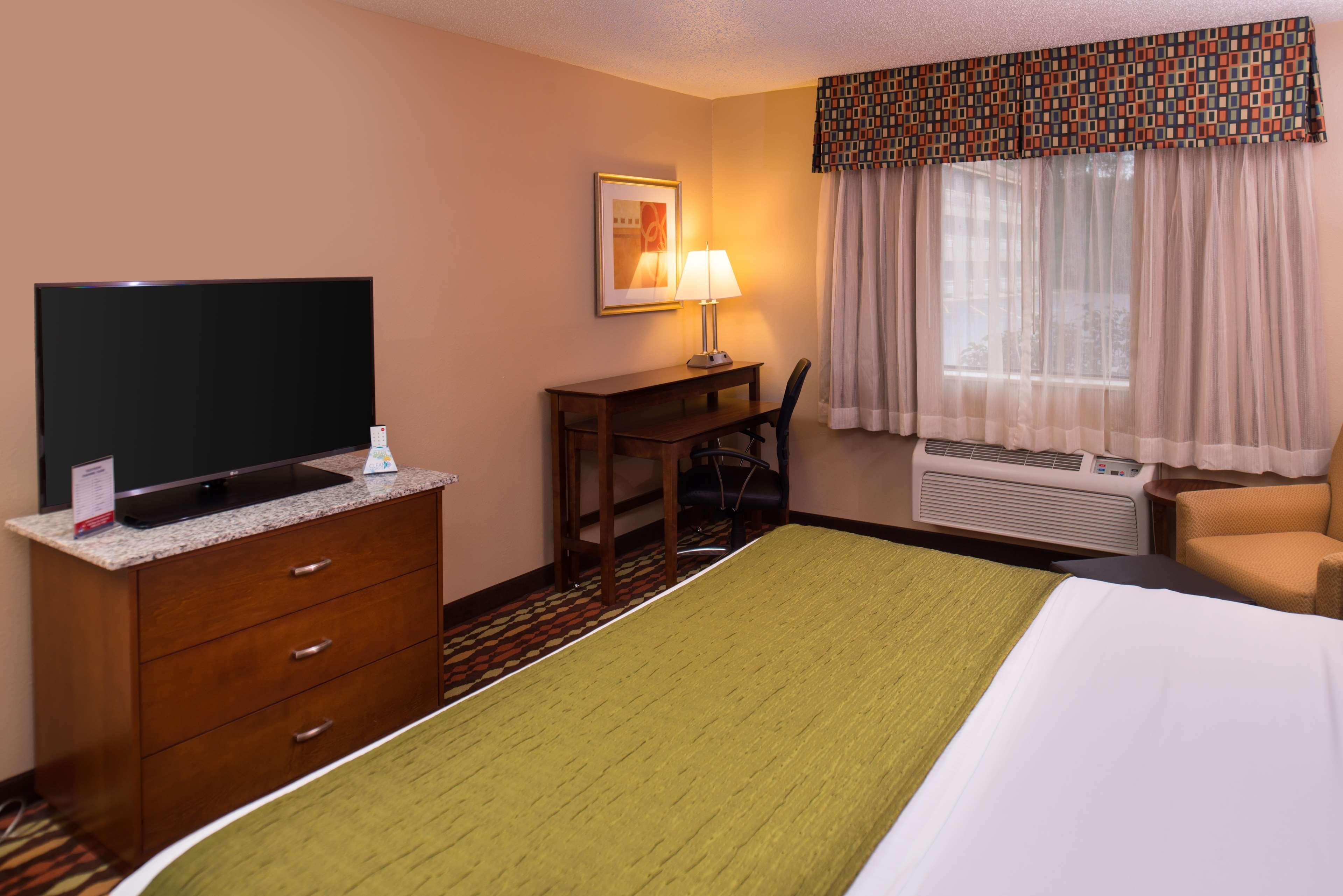 Best Western Ambassador Inn & Suites Wisconsin Dells Exterior foto