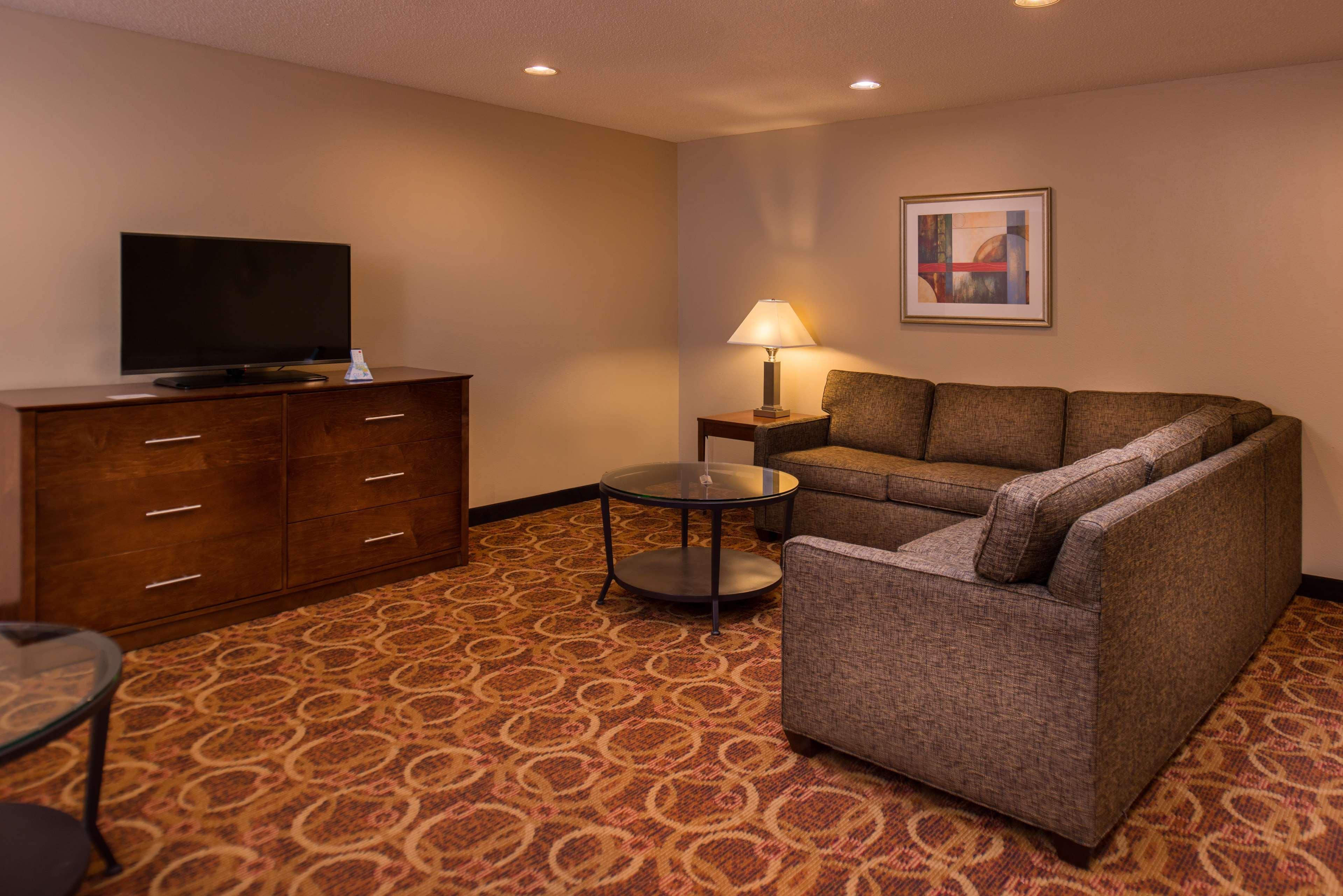 Best Western Ambassador Inn & Suites Wisconsin Dells Exterior foto