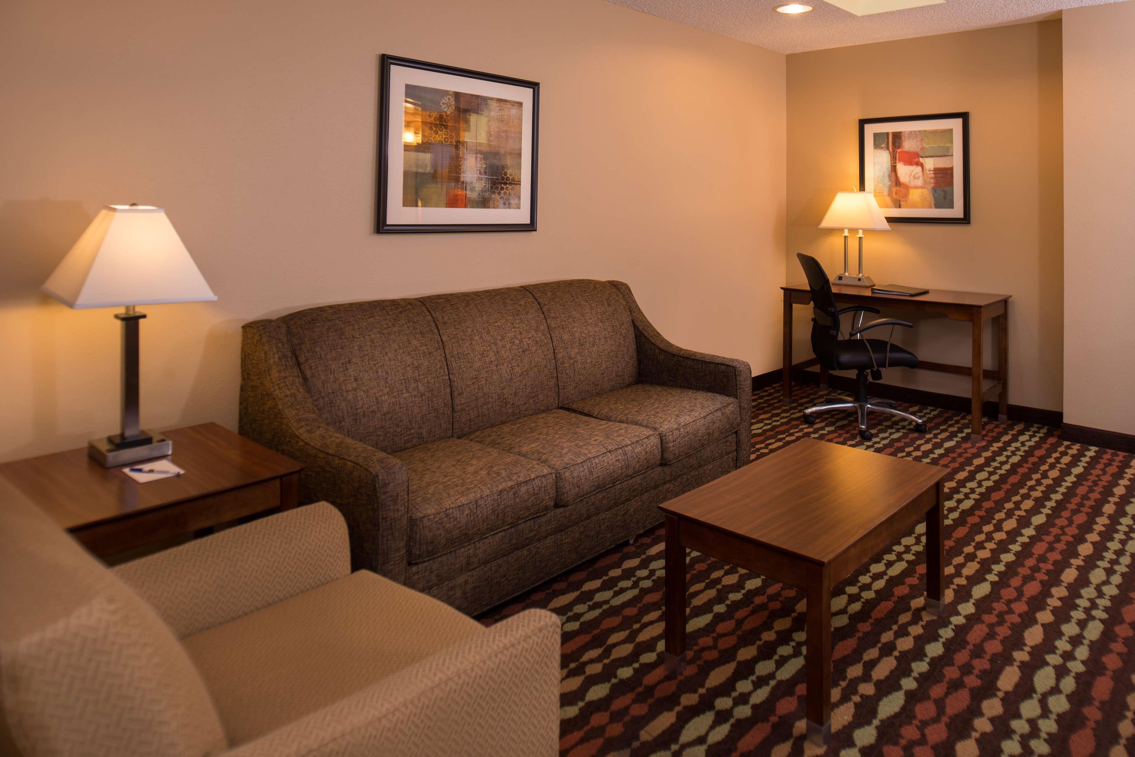 Best Western Ambassador Inn & Suites Wisconsin Dells Exterior foto