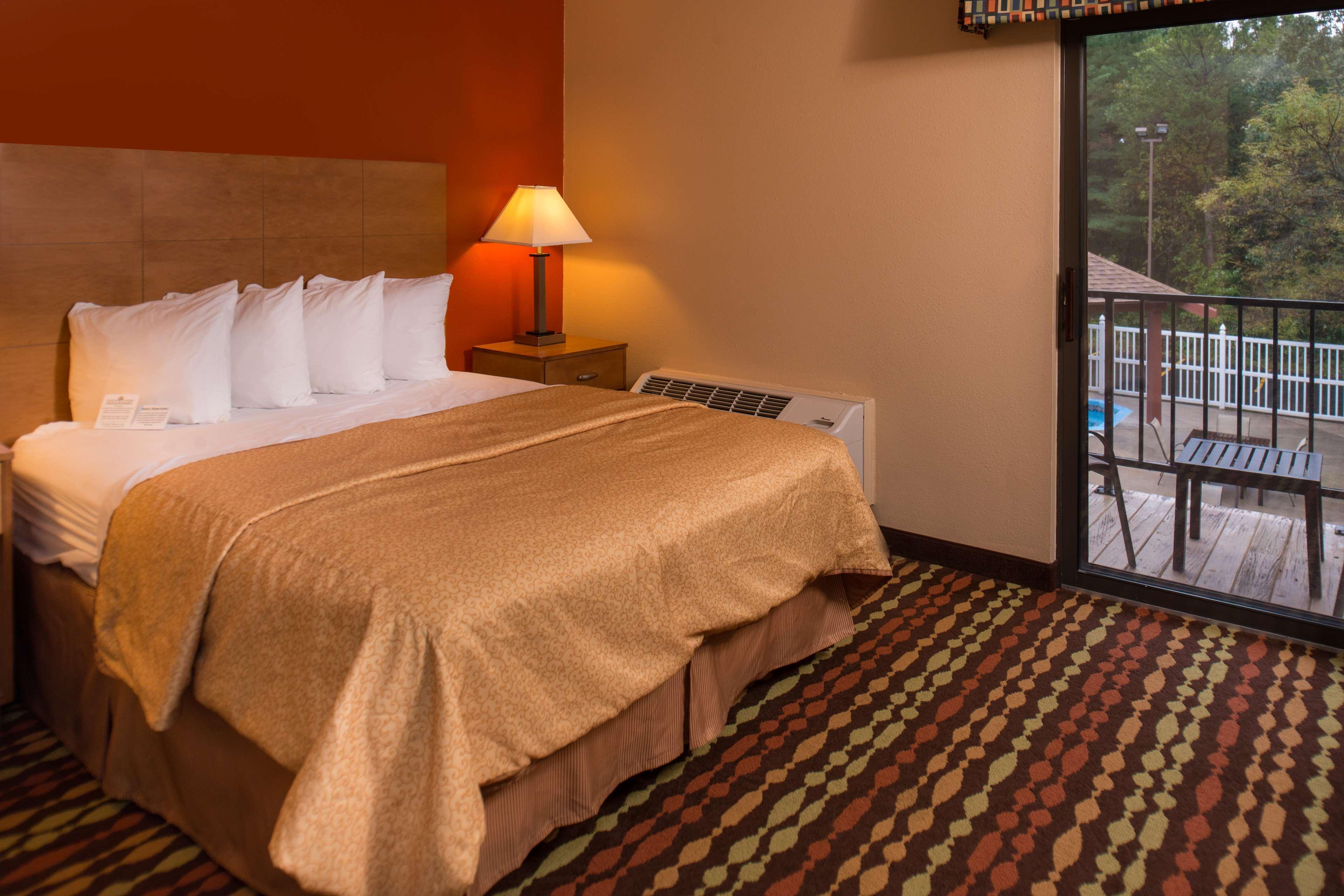 Best Western Ambassador Inn & Suites Wisconsin Dells Exterior foto
