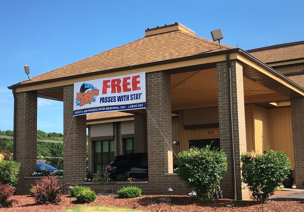 Best Western Ambassador Inn & Suites Wisconsin Dells Exterior foto